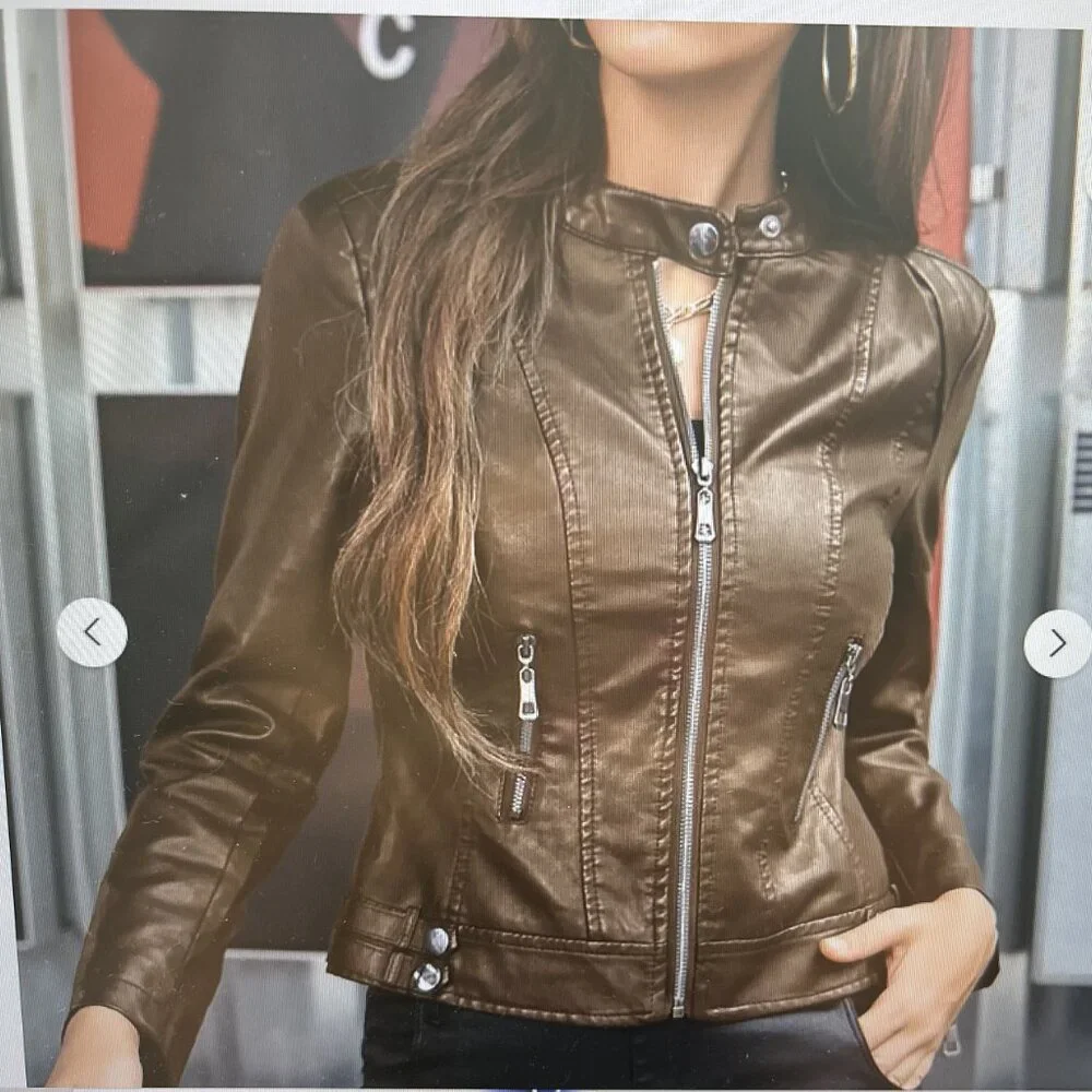 NWOT  J2 by JOU JOU Ivory Faux Leather Cropped Jacket Size Extra Large